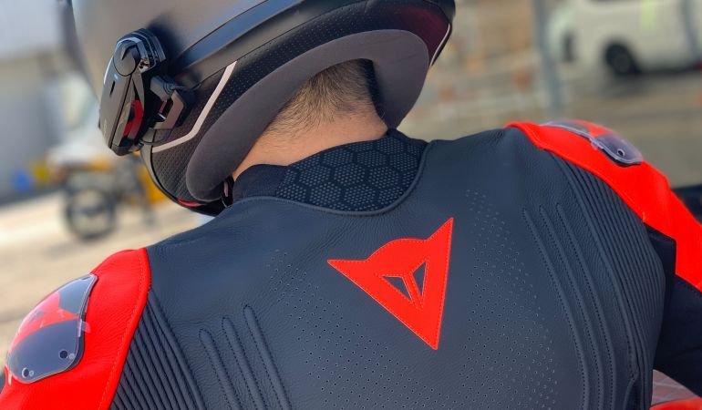 ダイネーゼのレザージャケット『RACING 5 LEATHER JACKET』の機能性